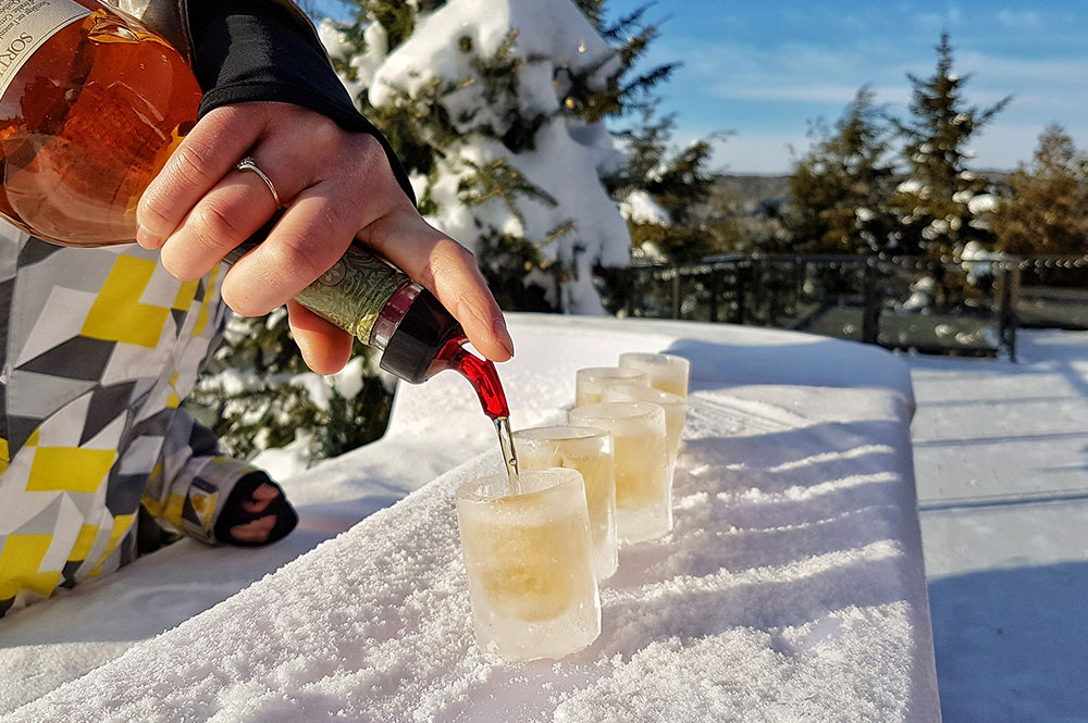 Cocktail dans verres de glace à partir de 17h